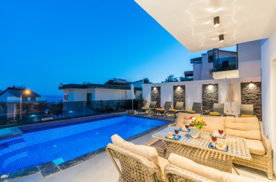 Villa Moonlight