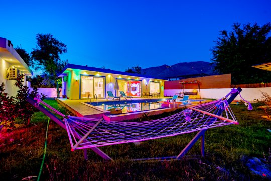 Villa Tulip