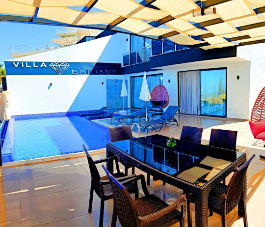 Villa Brilliant