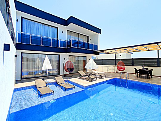 Villa Brilliant