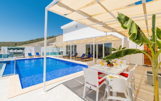Villa Hena 1