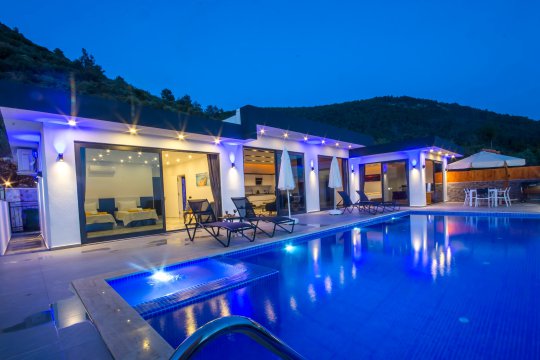 Villa Montana Üzümlü