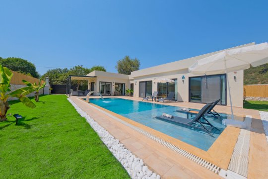 Villa After