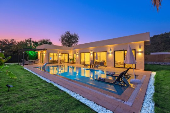 Villa After