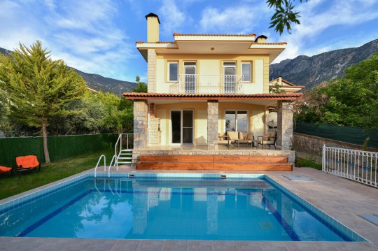 Villa Almond