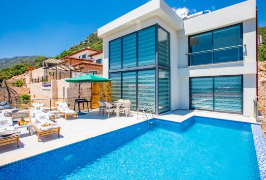 Villa Blue Life