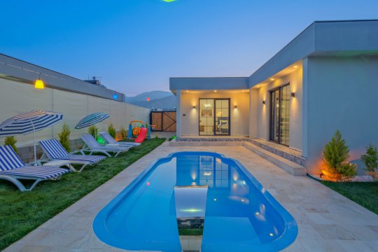 Villa Gaye Duo