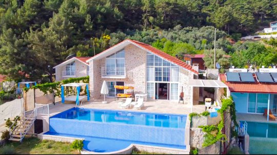 Villa Hiraya 3