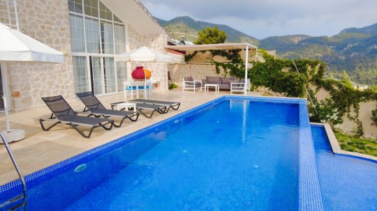 Villa Hiraya 3