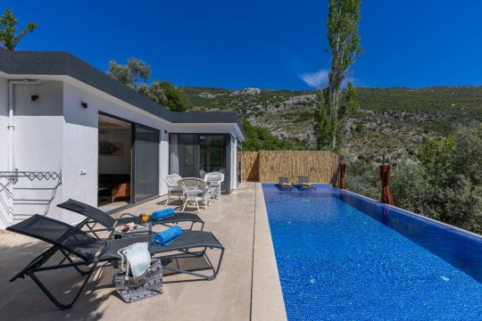 Villa Suvari  Duo