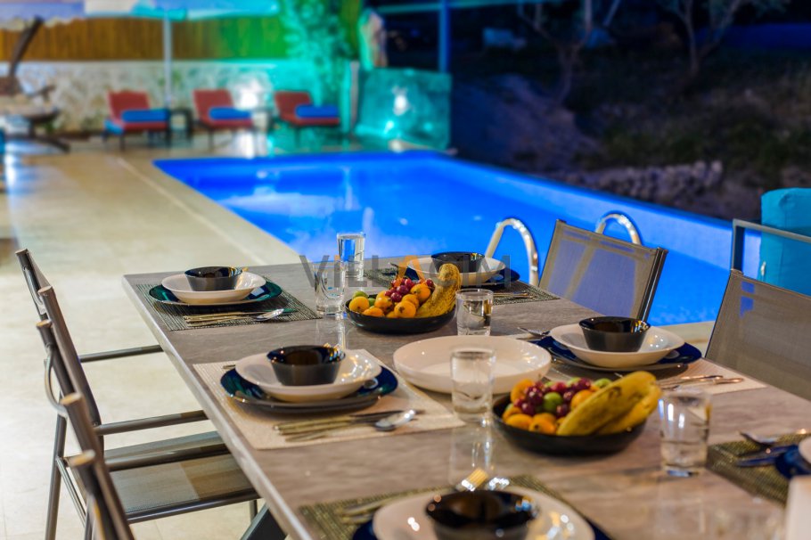 Peso-De-Rico-Villa-11_456.jpg