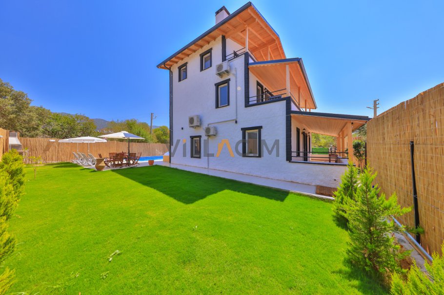 villa-grenda-228_826.jpg