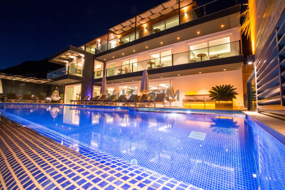 villa-montana-luxury-villa-rental-kalkan-5_677.jpg