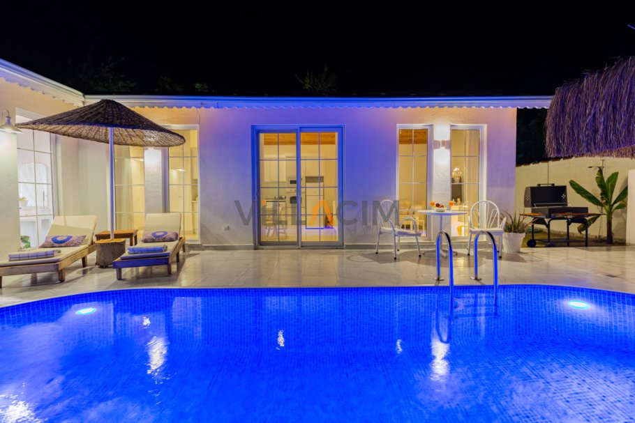villa-sonya-100133_826.jpeg