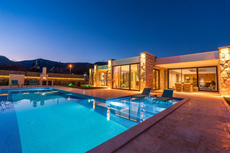 villa-web-1_1919x1280_259.jpg